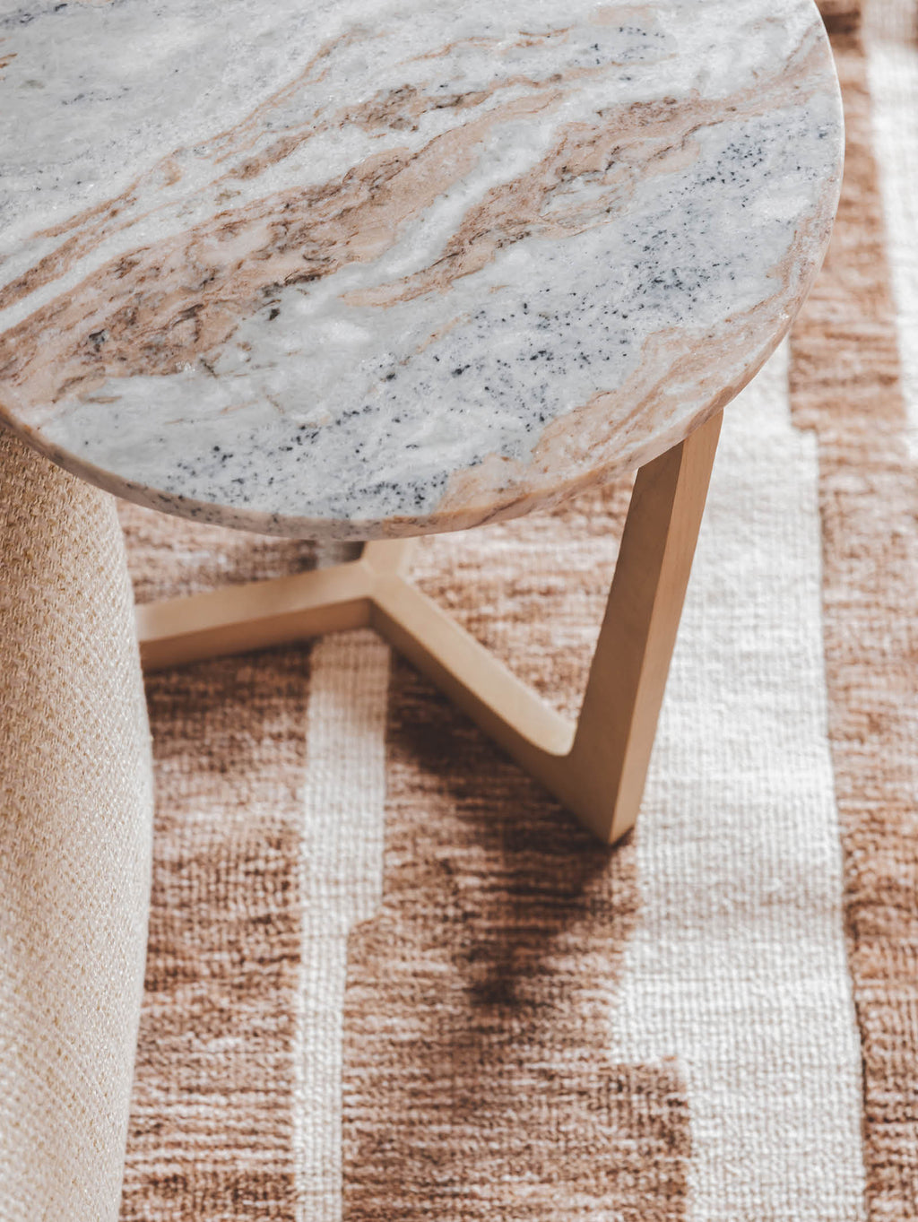 Table basse en chêne massif pour salon