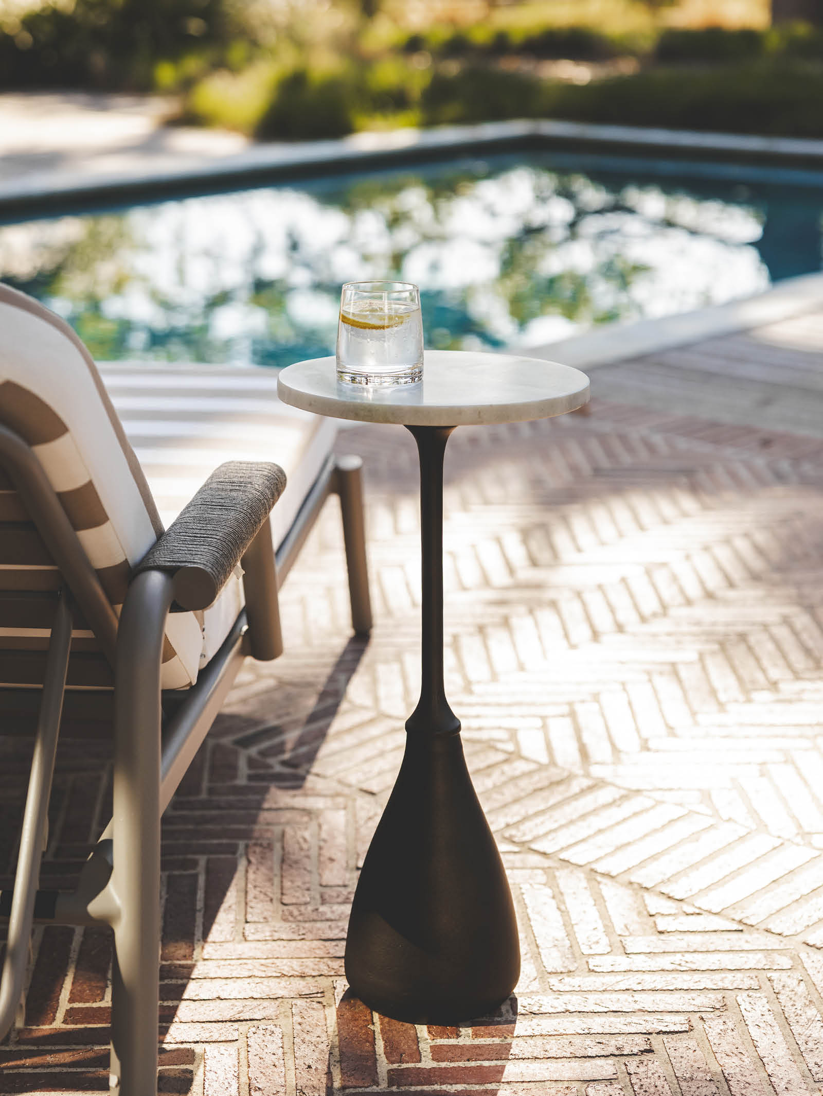 Table d'appoint en aluminium pour terrasse