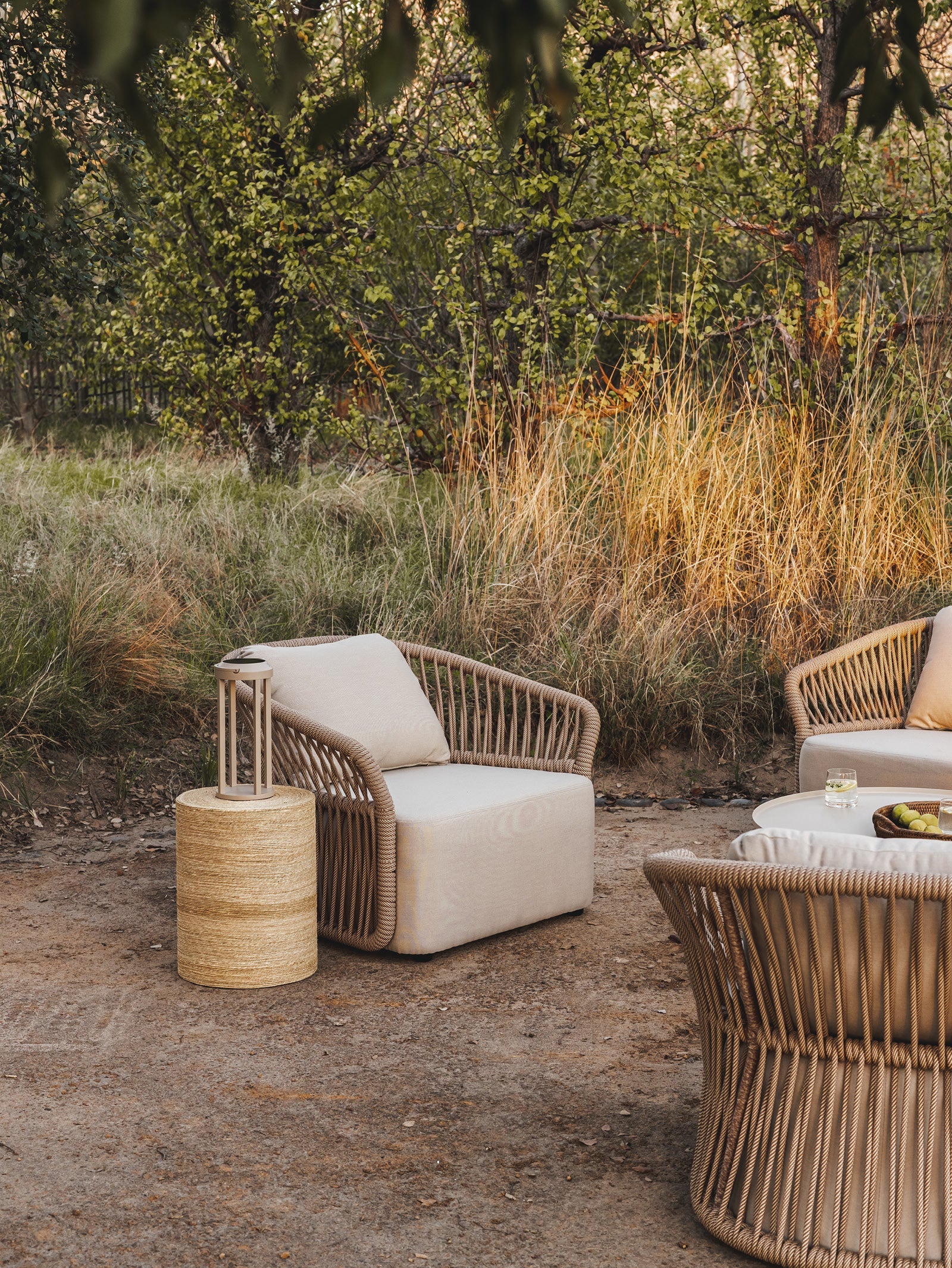 Table d'appoint en rotin pour patio