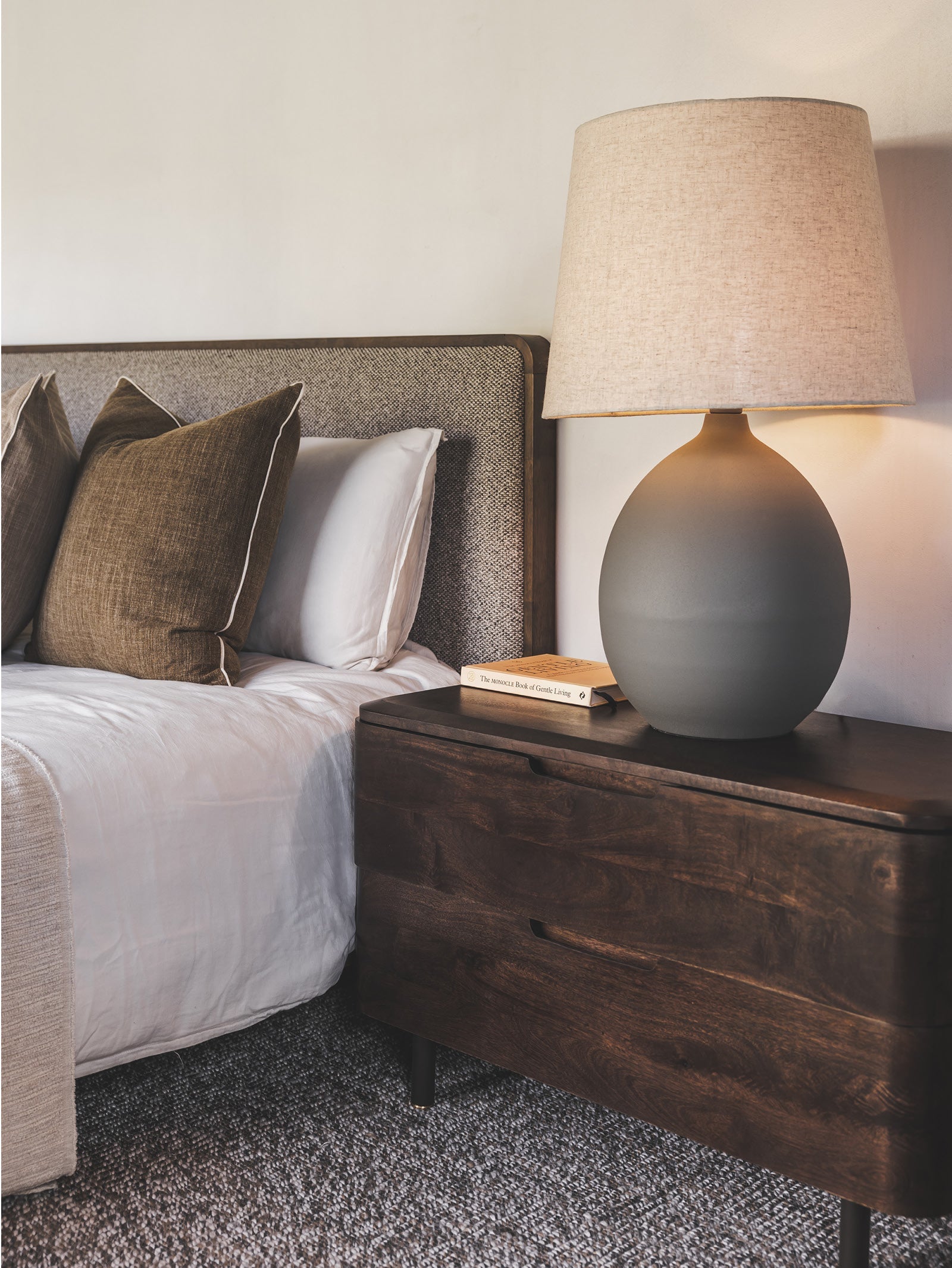 Table de chevet moderne en bois pour chambre à coucher