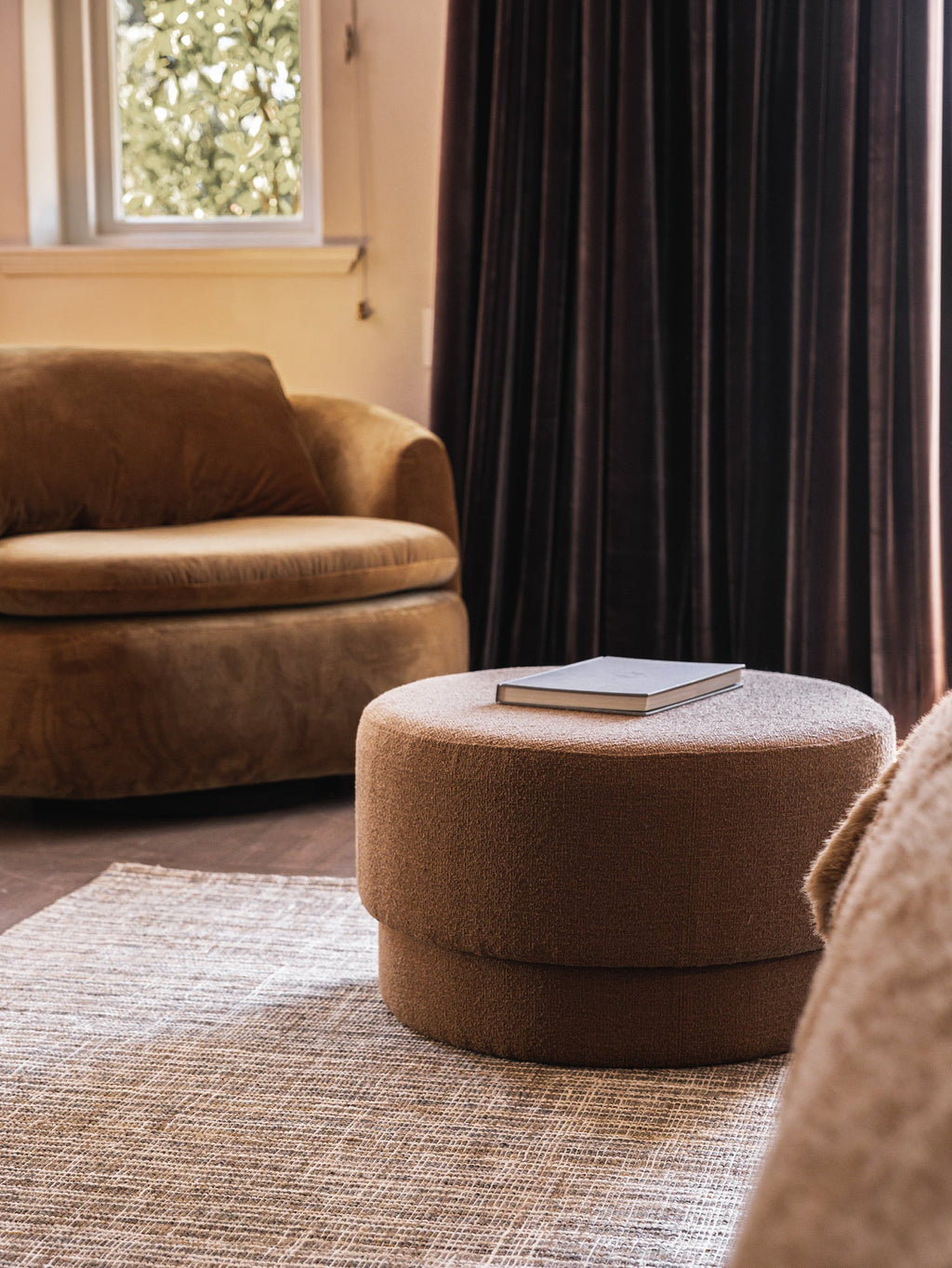 Pouf en tissu pour salon