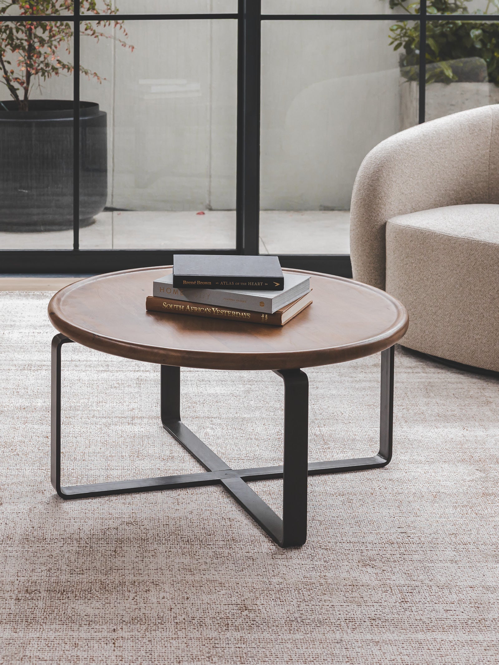Table basse moderne en bois pour salon