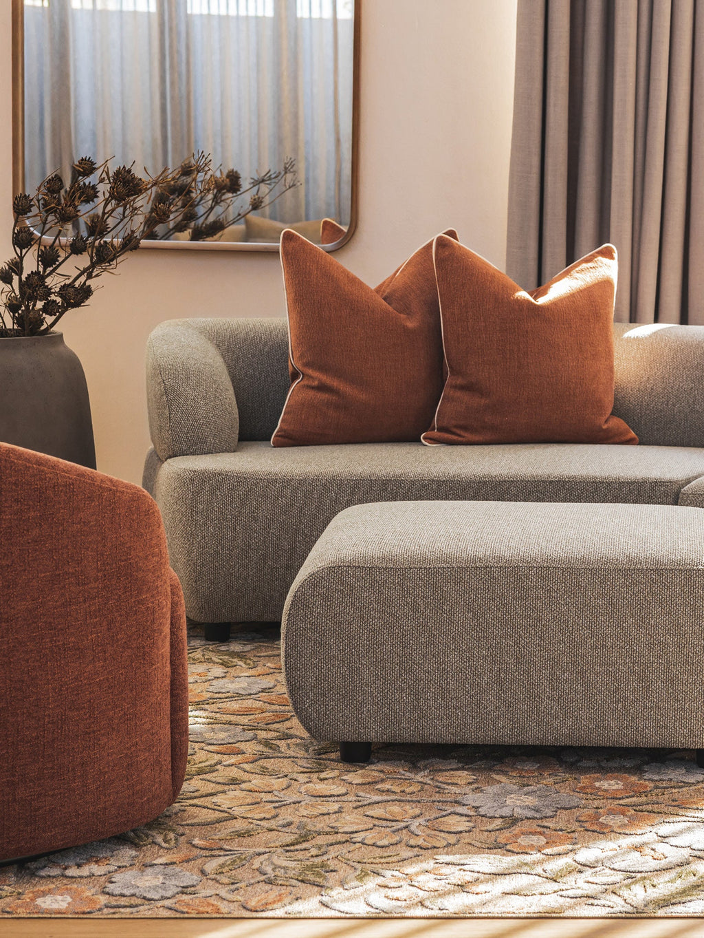 Pouf de salon en tissu moderne