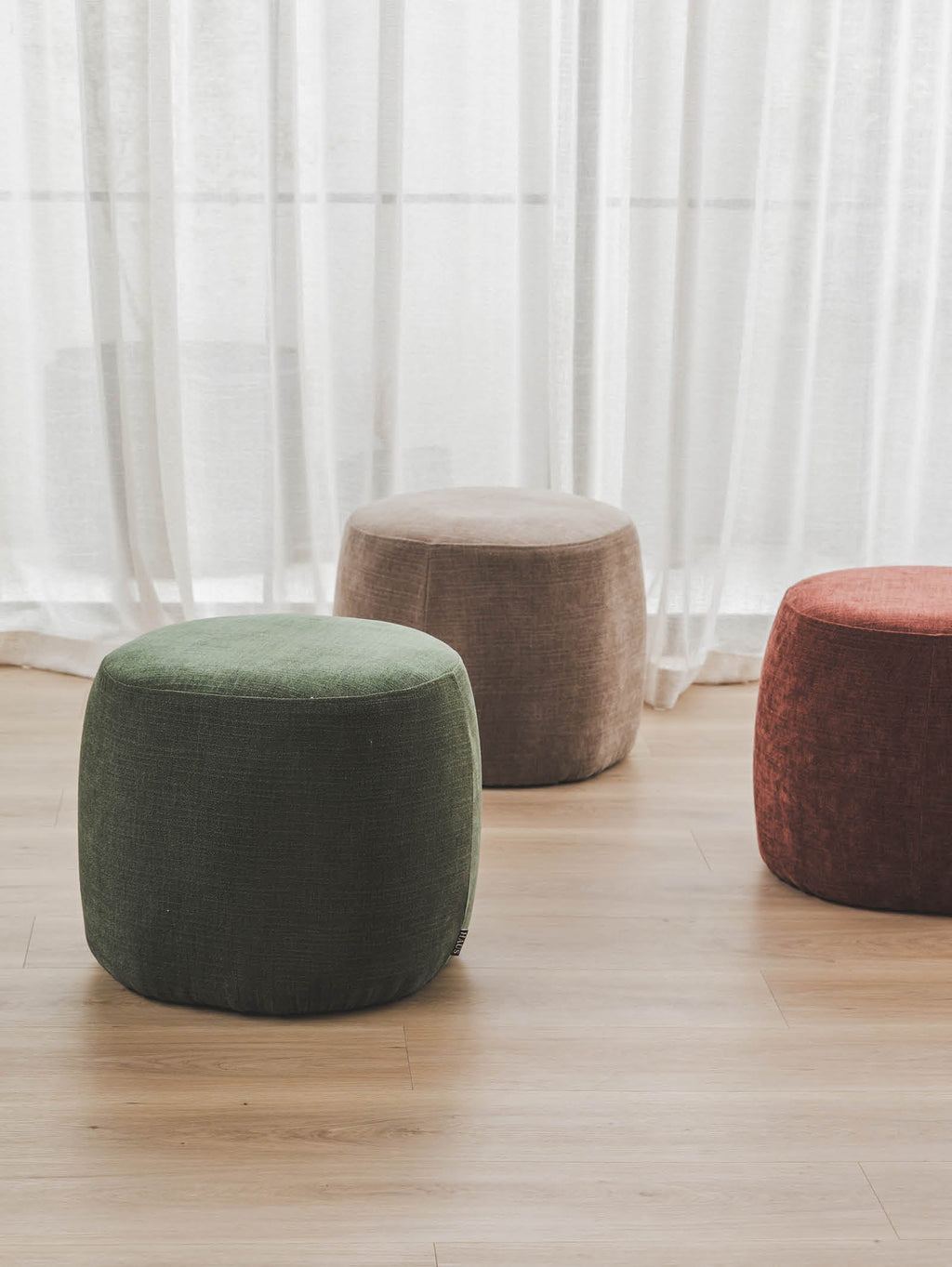Pouf en tissu pour salon