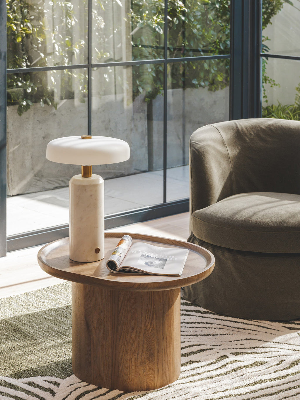 Table basse contemporaine en chêne pour salon