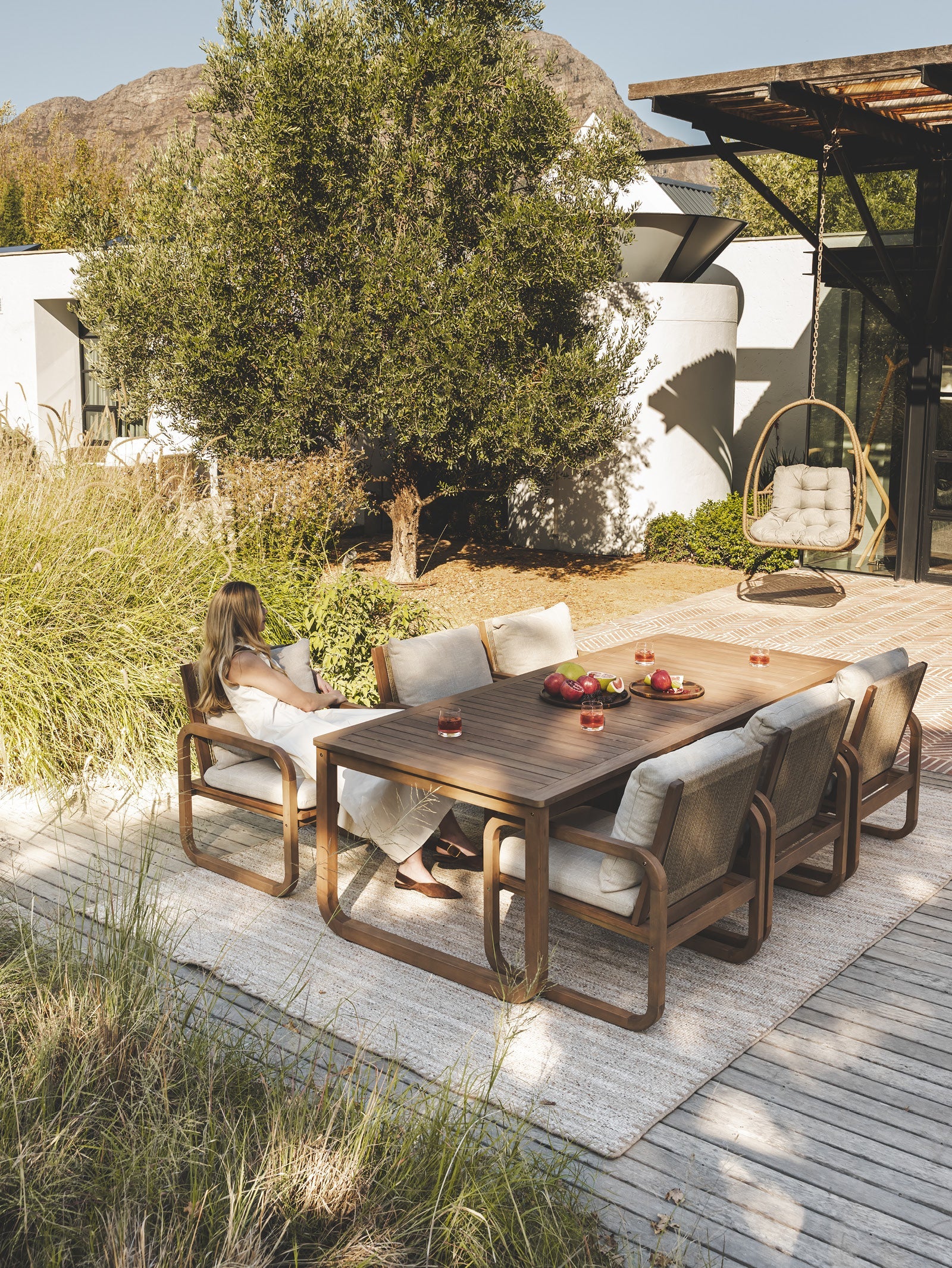 Table à manger en tissu résistant aux intempéries pour patio