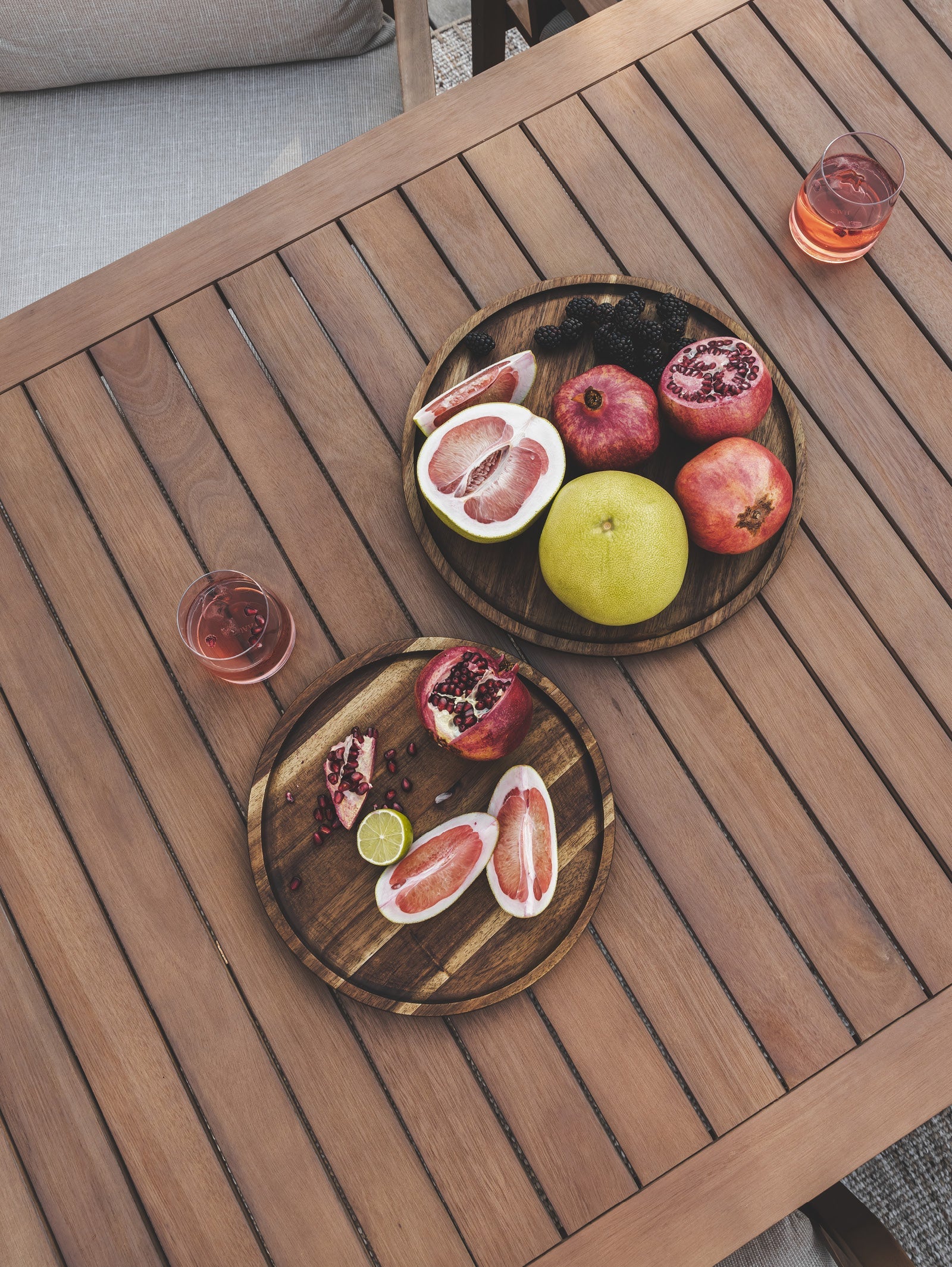 Table à manger en tissu résistant aux intempéries pour patio