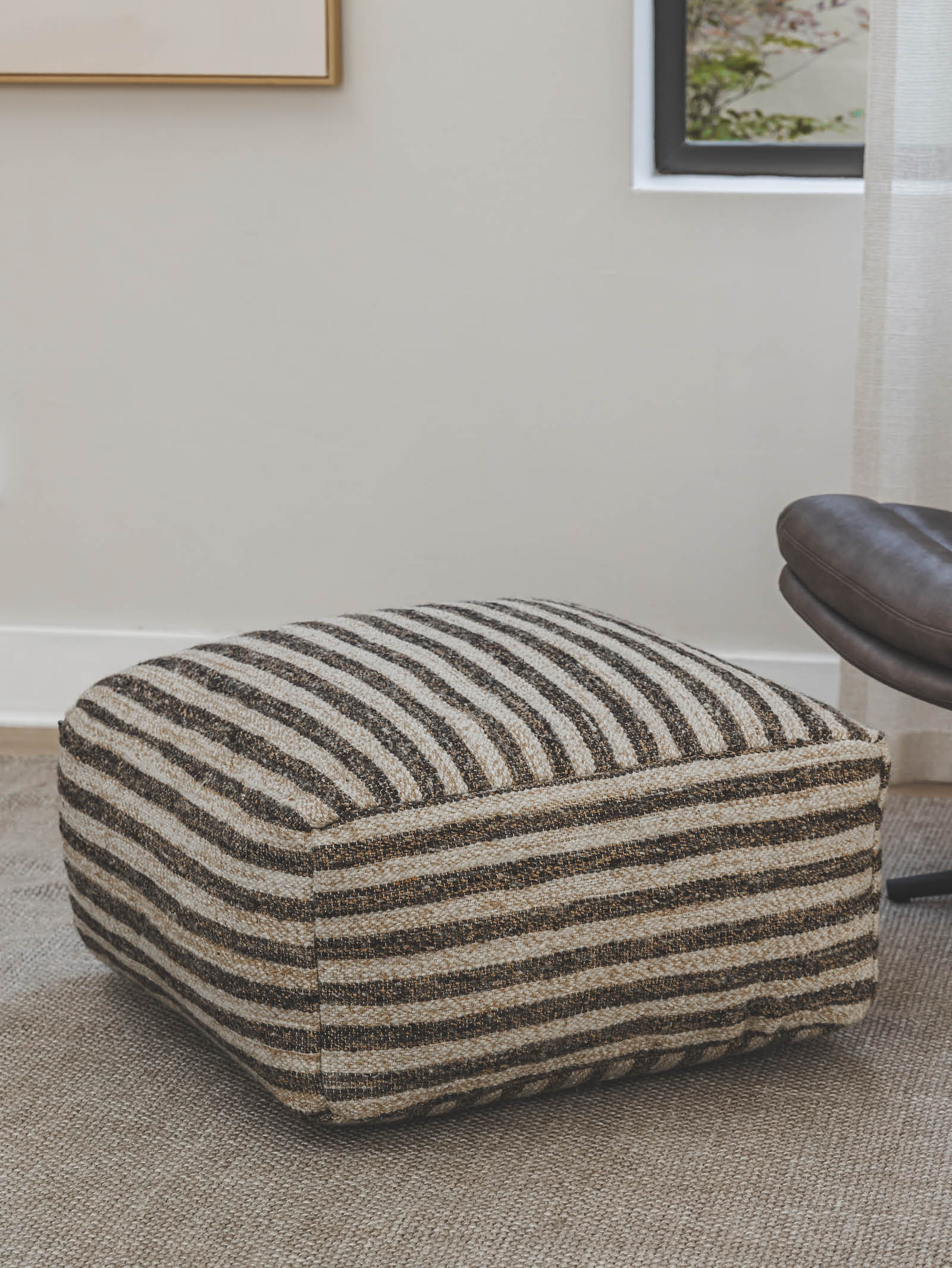 Pouffe en tissu classique pour salon