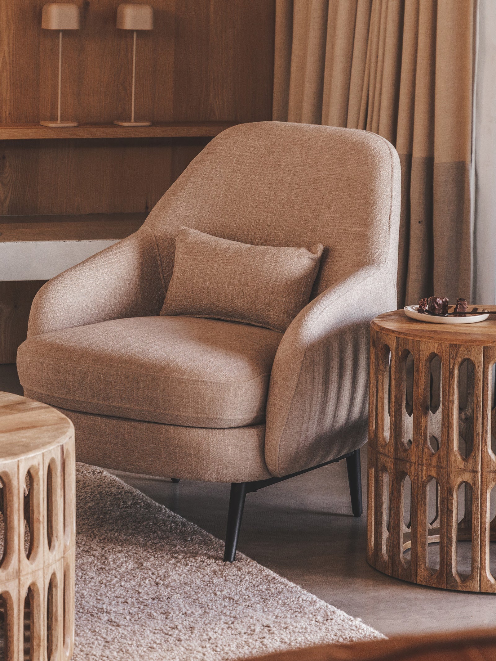 Table d'appoint en bois pour salon