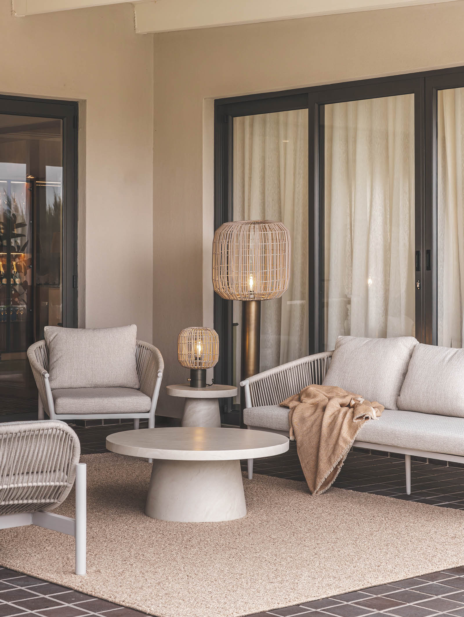 Table basse moderne pour terrasse