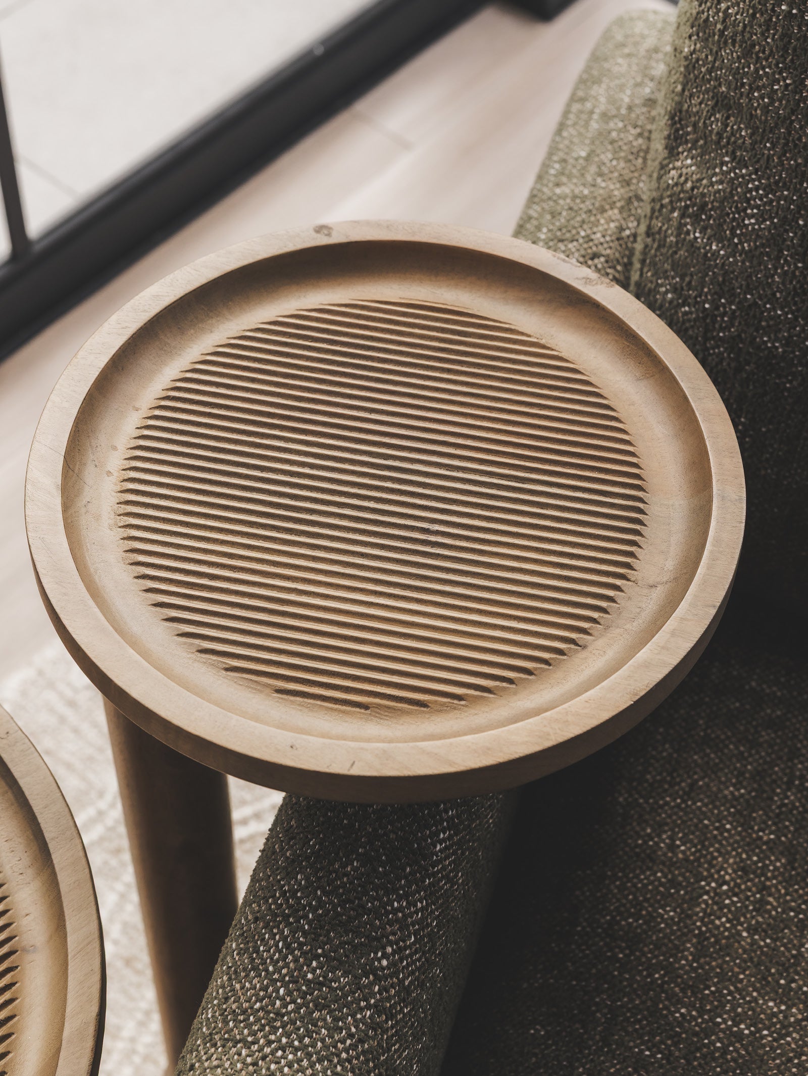 Table basse classique en bois pour le salon