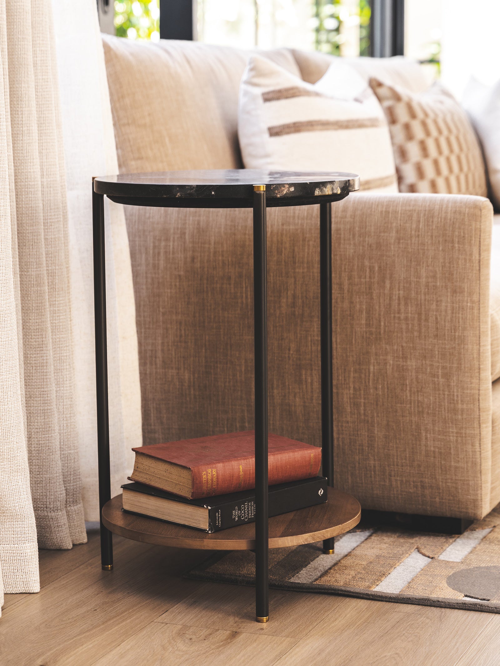 Table d'appoint en marbre pour le salon