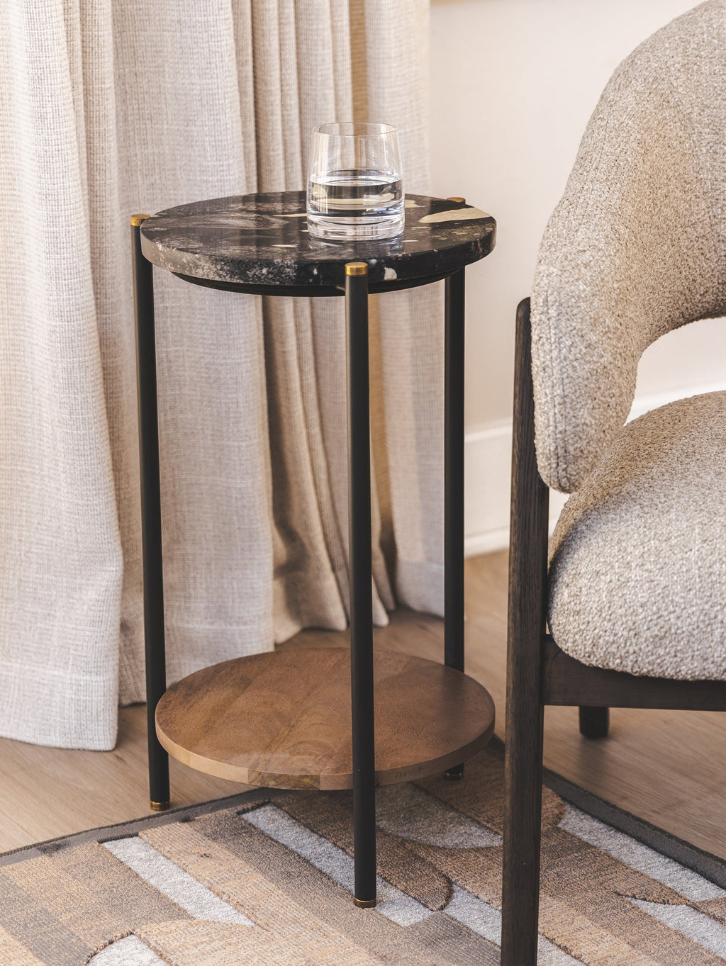 Table d'appoint en marbre pour le salon
