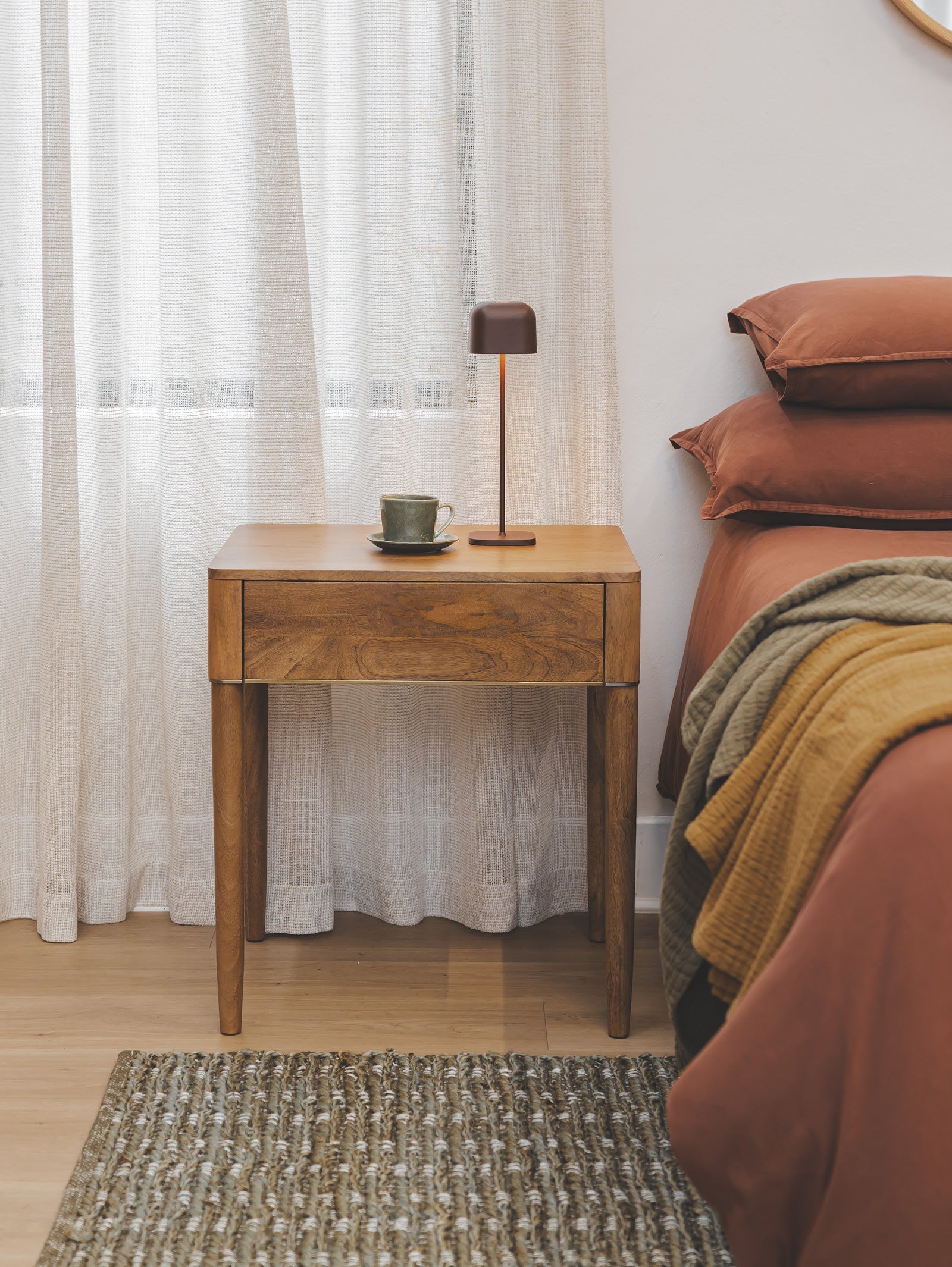 Table de chevet moderne en bois pour chambre à coucher