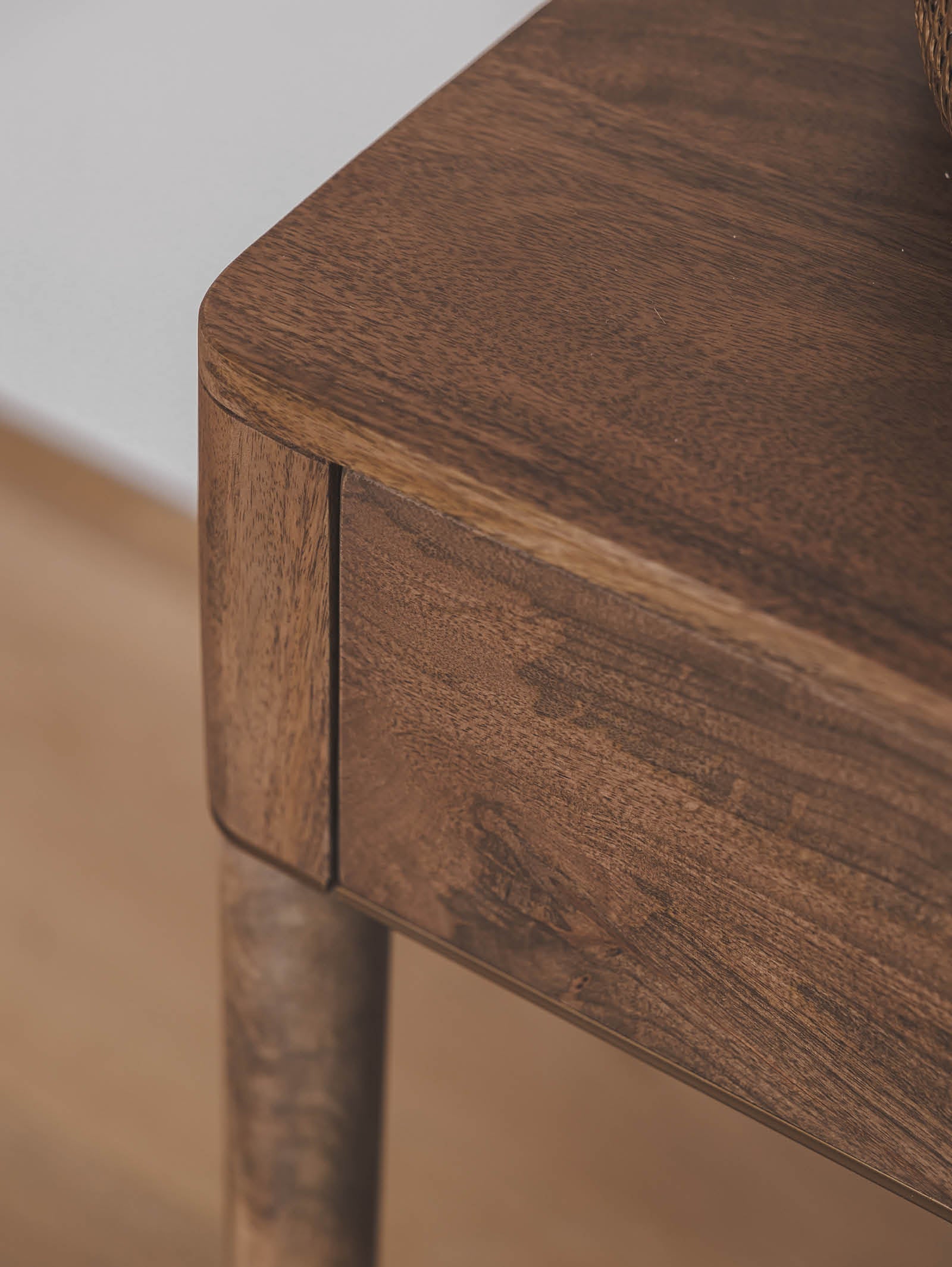 Table de chevet moderne en bois pour chambre à coucher