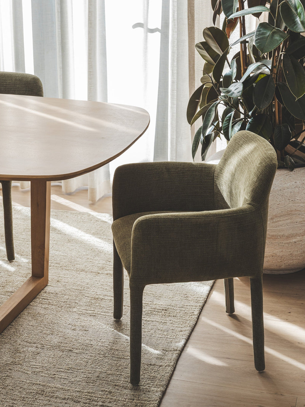 Chaise de salle à manger moderne en tissu