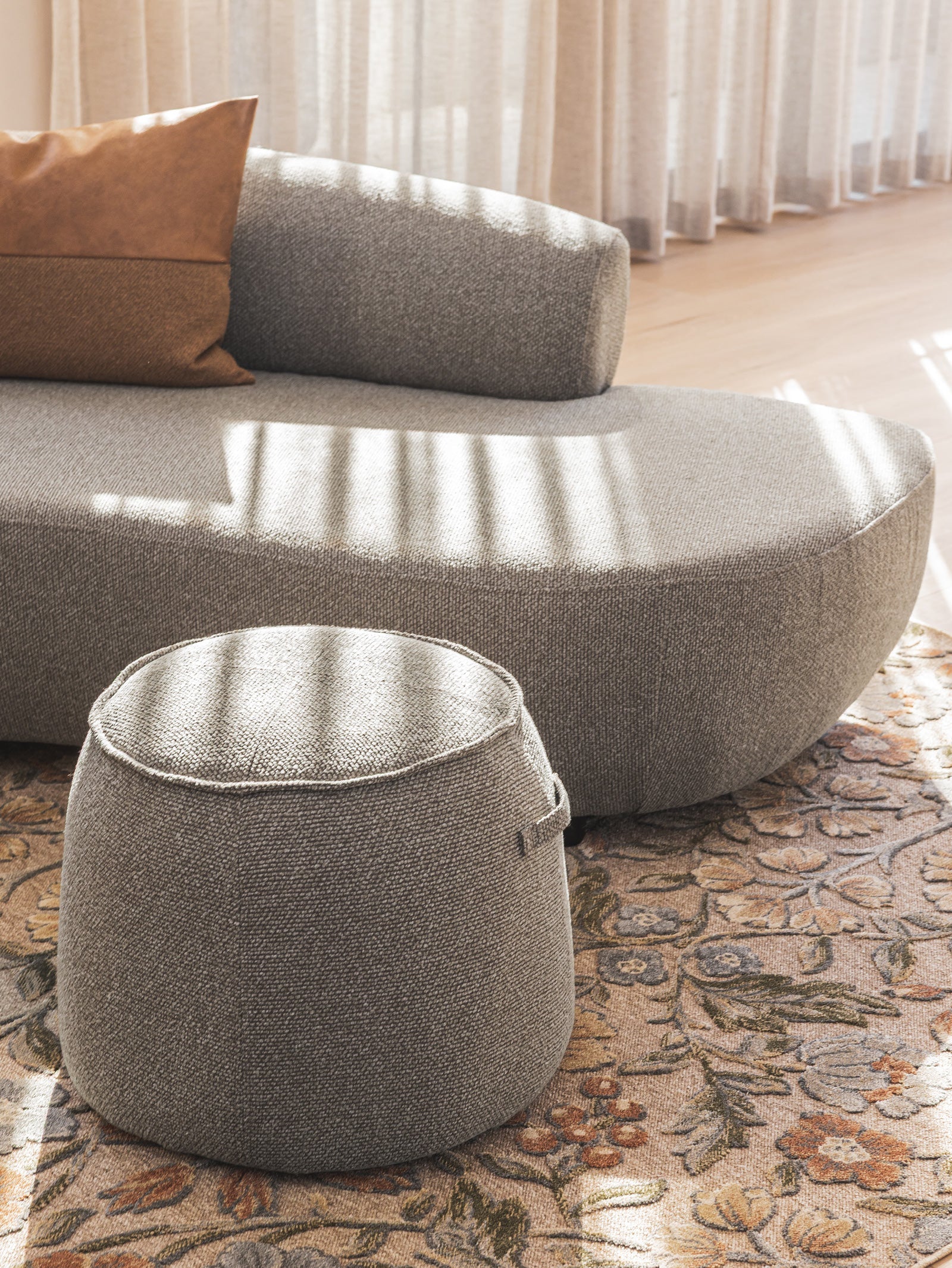 Tabouret en tissu moderne