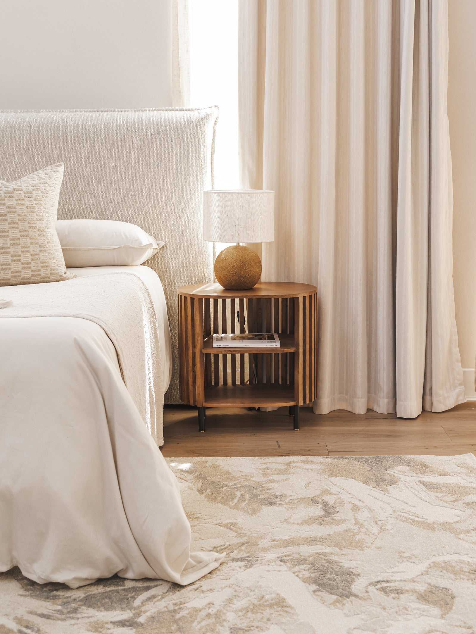 Table d'appoint en bois pour salon
