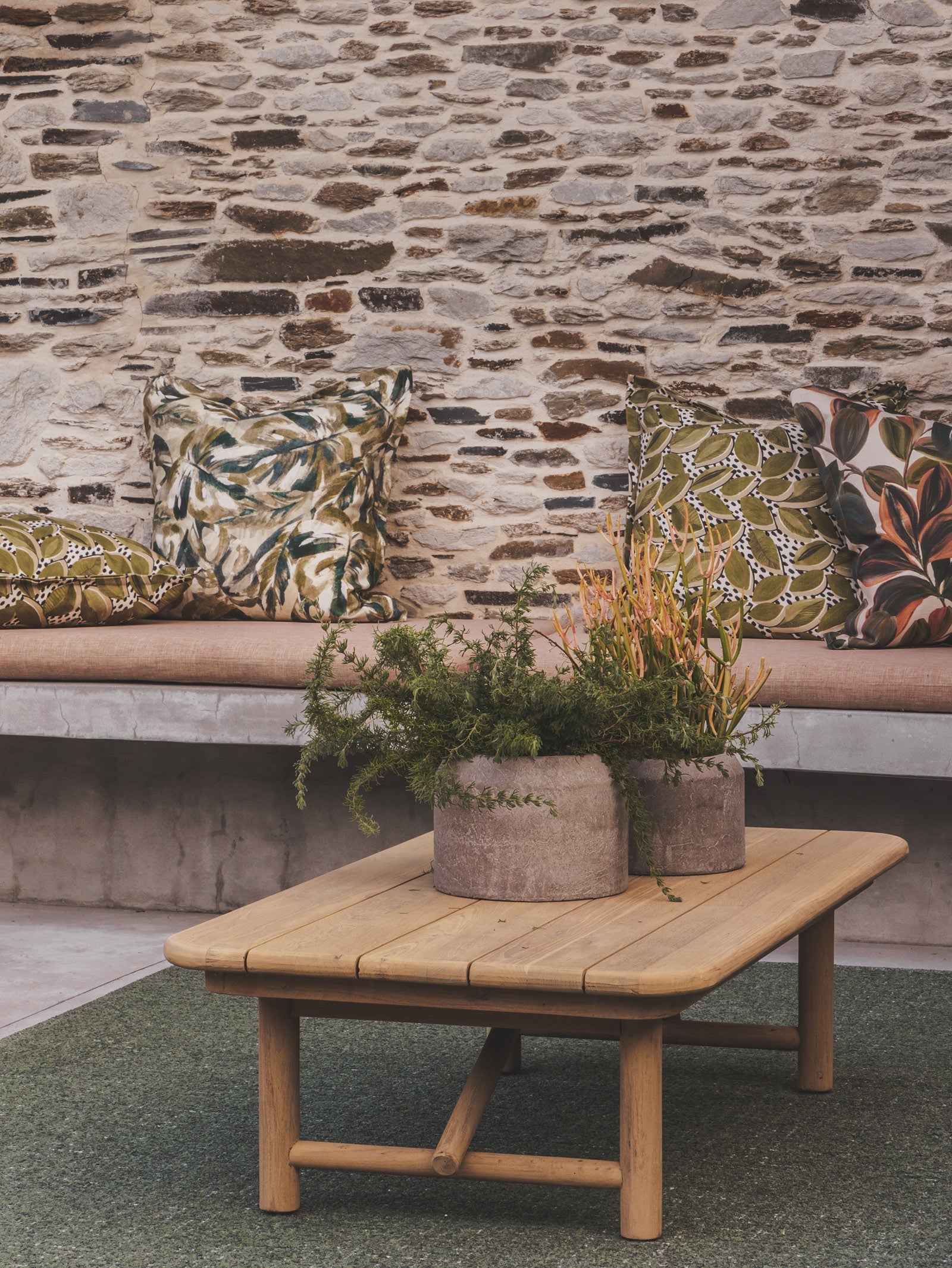 Minimalist Teak Coffee Table for Patio