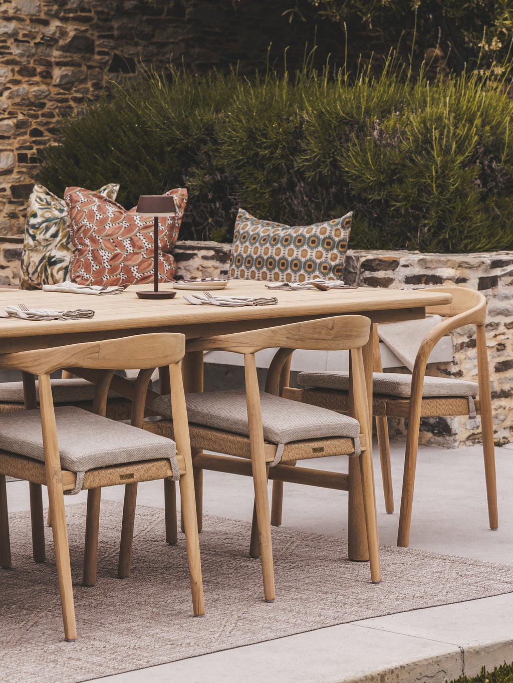 Chaise de salle à manger minimaliste en teck pour patio