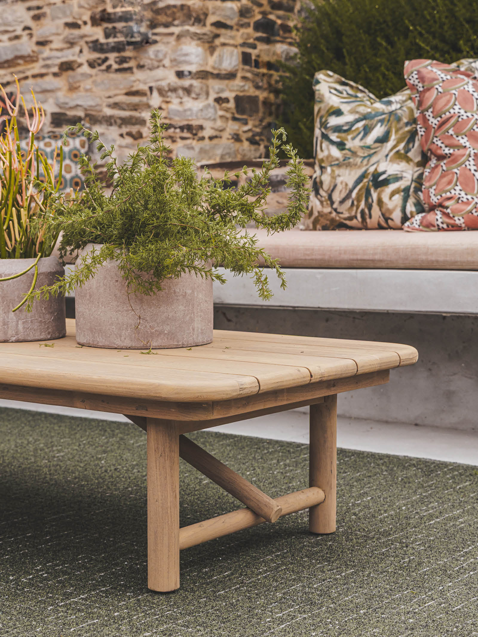 Minimalist Teak Coffee Table for Patio