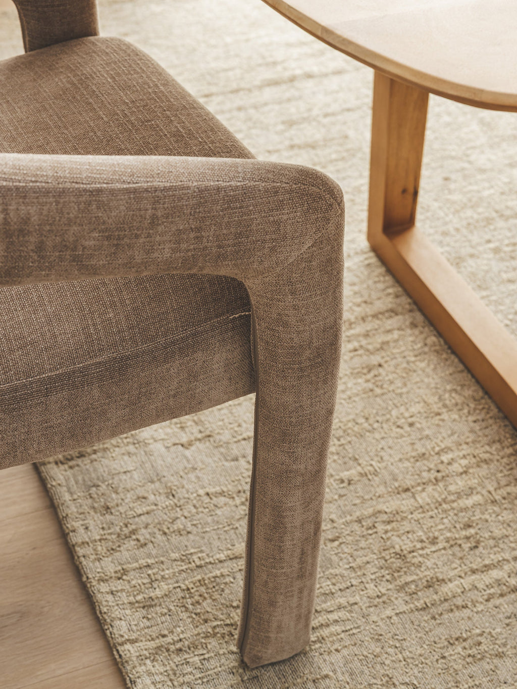 Chaise de salle à manger moderne en tissu