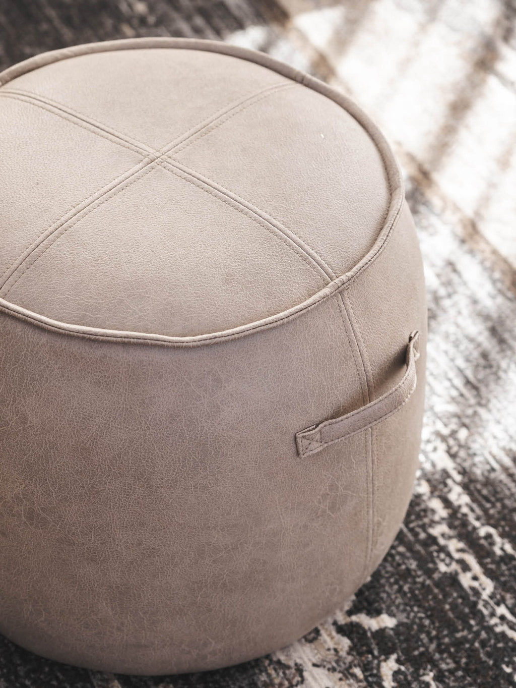 Tabouret en tissu moderne