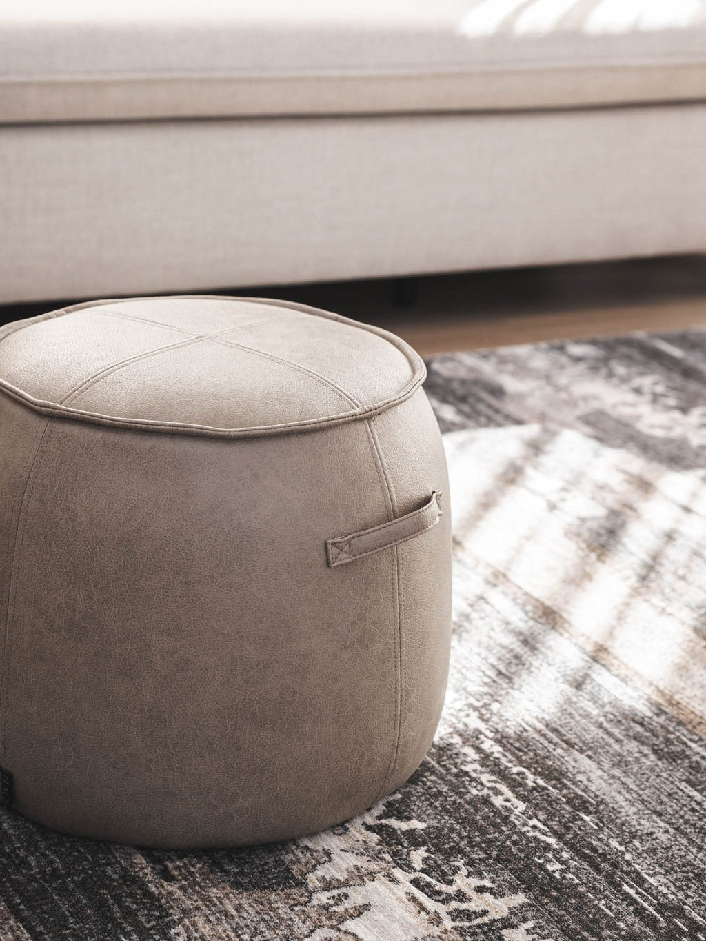 Tabouret en tissu moderne
